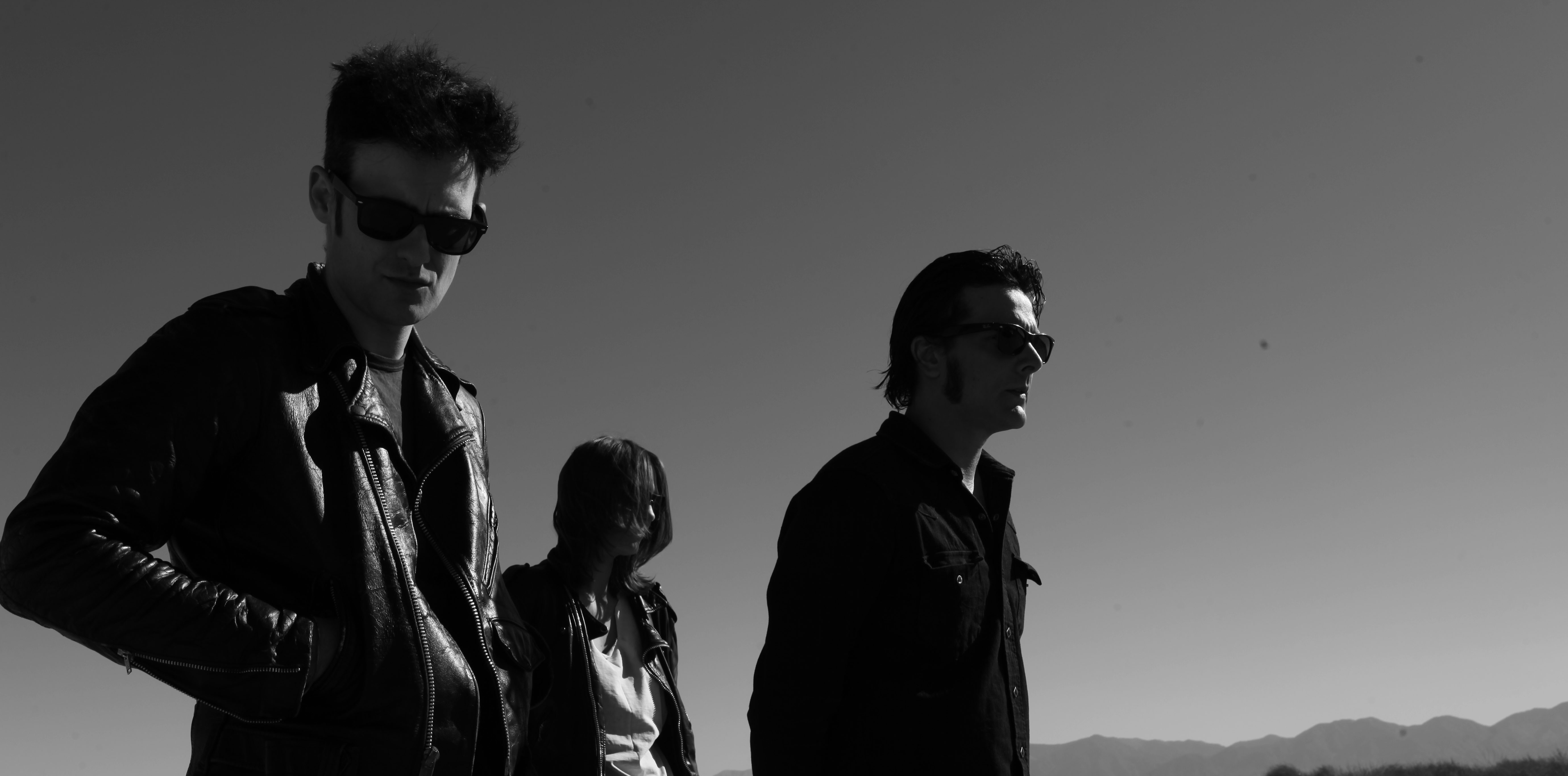 Black rebel перевод. Питер Хейс Black Rebel Motorcycle Club. Группа Black Rebel Motorcycle. BRMC.